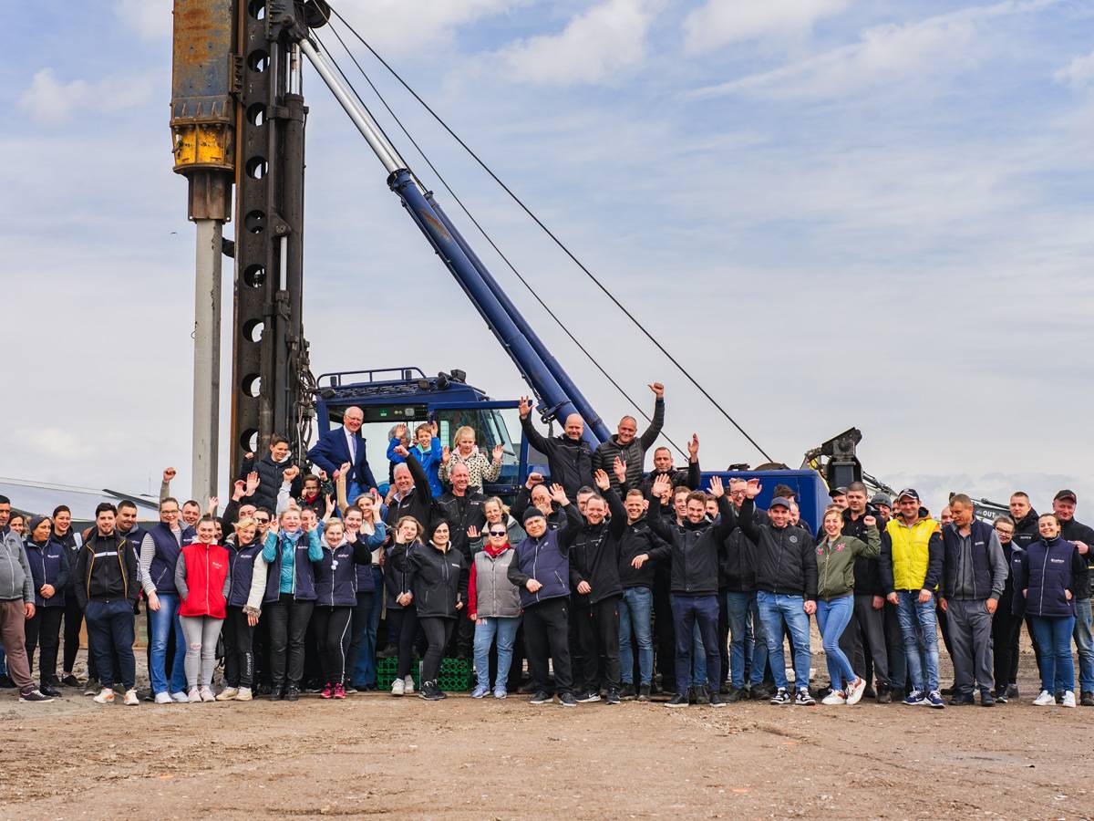 Ronico slaat eerste paal voor innovatieve, energiezuinige kas